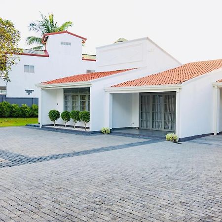 Bony'S Holiday Inn Negombo Eksteriør bilde