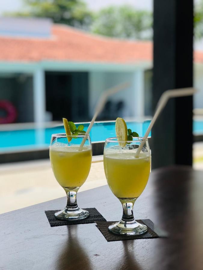Bony'S Holiday Inn Negombo Eksteriør bilde