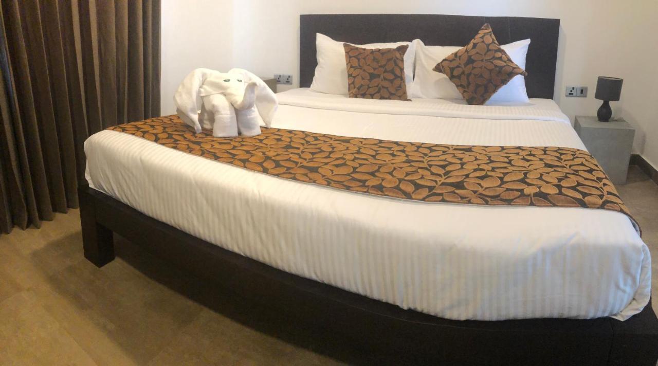 Bony'S Holiday Inn Negombo Eksteriør bilde