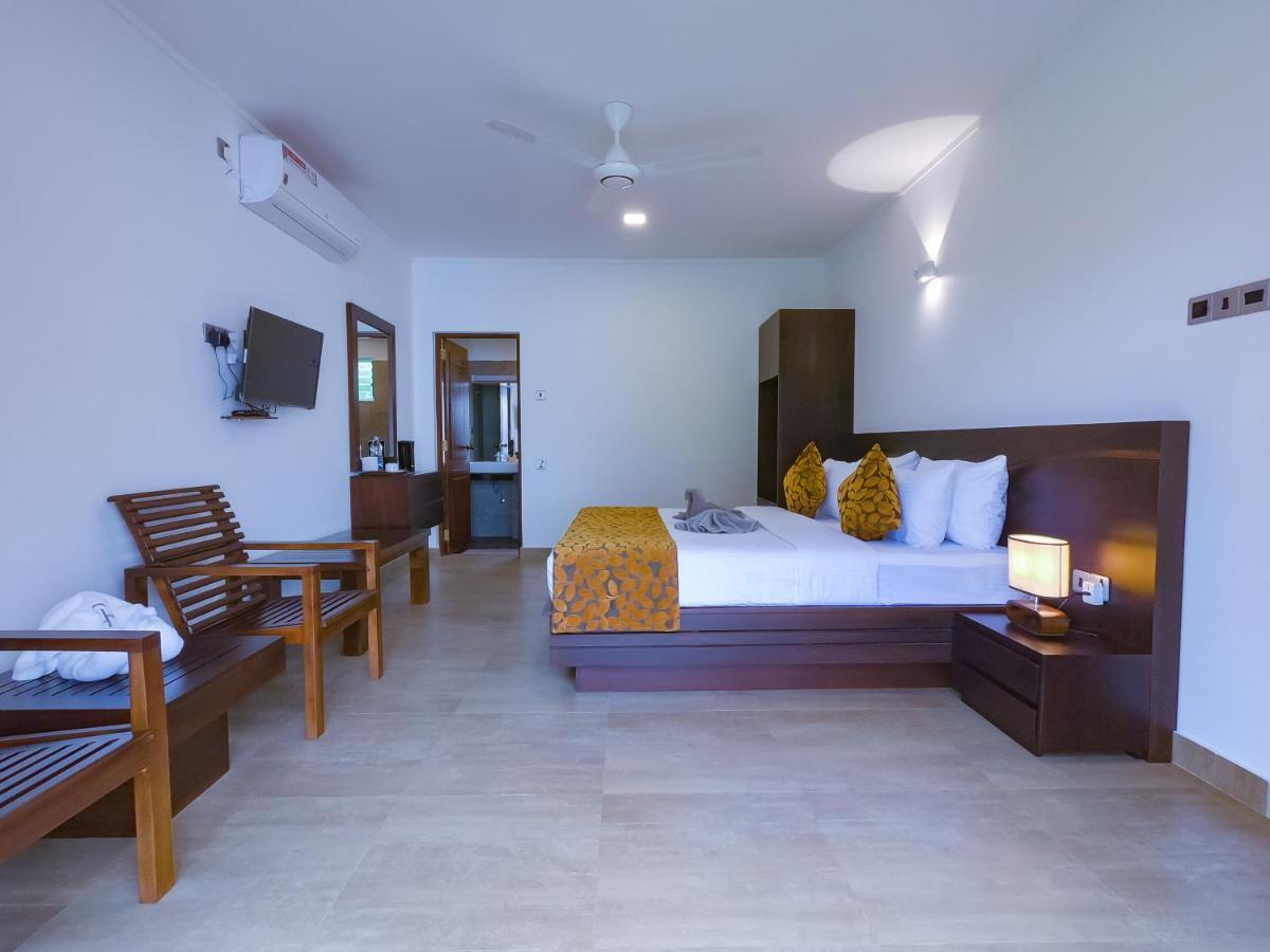 Bony'S Holiday Inn Negombo Eksteriør bilde